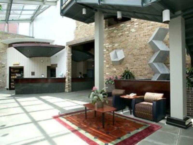 Hotel Courtyard By Marriott New Orleans Warehouse Arts District Exterior foto