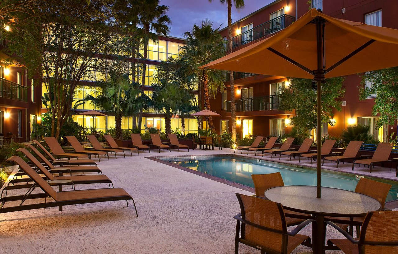 Hotel Courtyard By Marriott New Orleans Warehouse Arts District Exterior foto