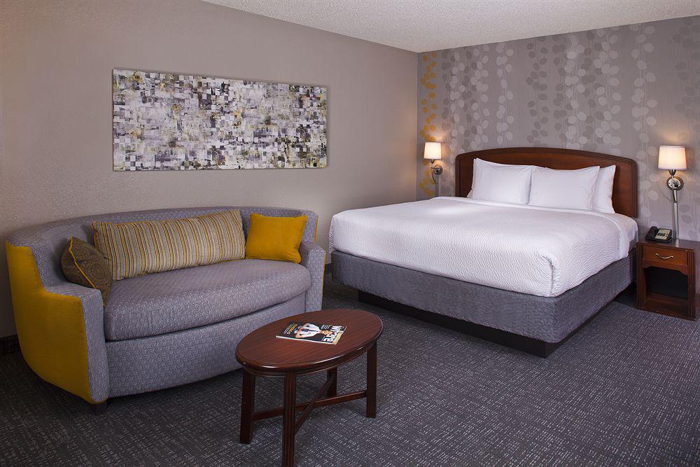 Hotel Courtyard By Marriott New Orleans Warehouse Arts District Exterior foto